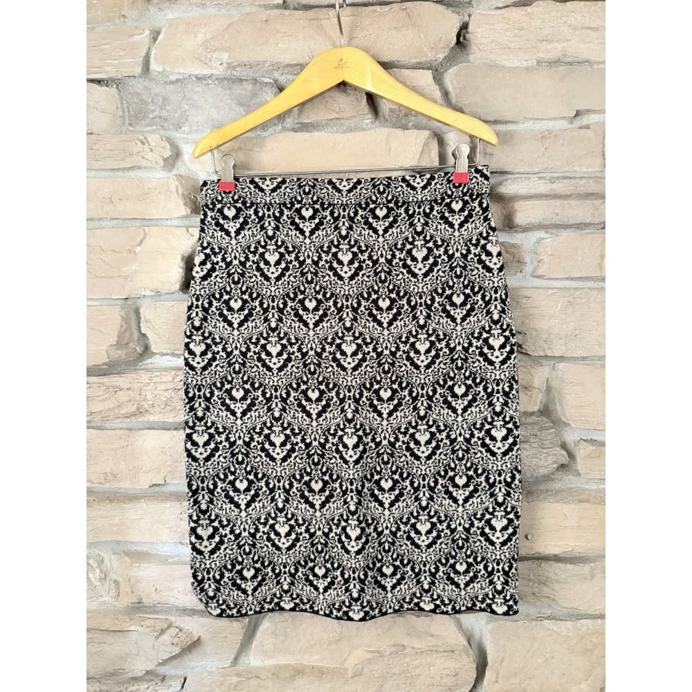 Chicos Black White Jacquard Knit Pencil Skirt Sz 1 (M)/8 Wool Blend Damask
